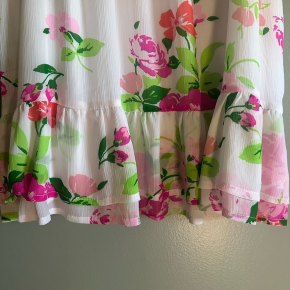 Abercrombie & Fitch White and Pink Floral tank top size medium - Picture 5 of 8
